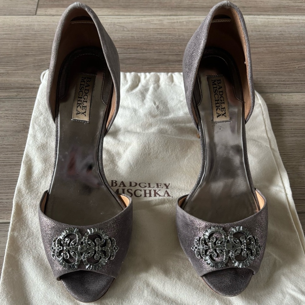 Badgley Mischka d'orsay suede pump, metallic gray, crystal embellishment, 9.5